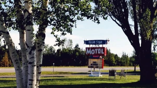 Four Star Motel - Web Listing (newer photo)